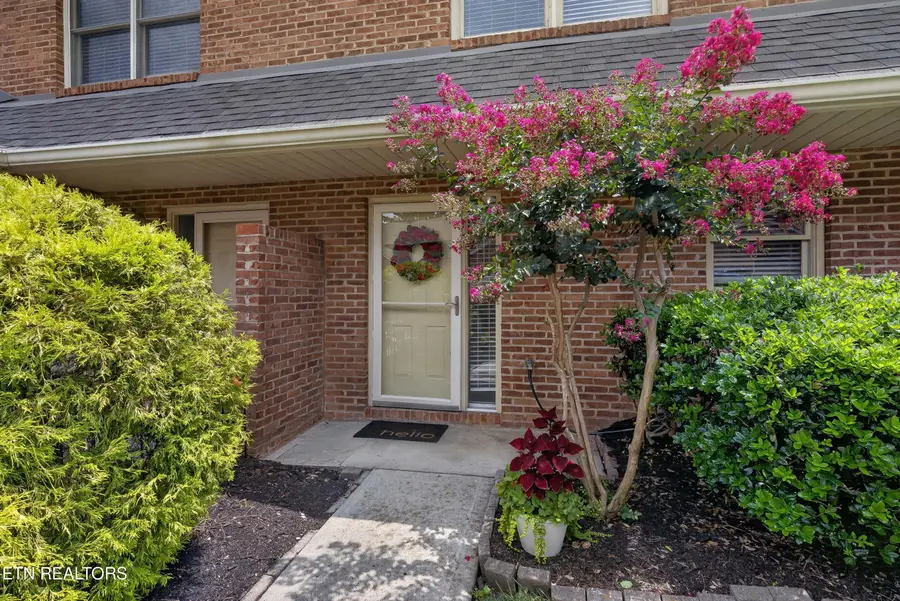 10416 Ravenbrook Lane, Knoxville, TN 37922 - #2