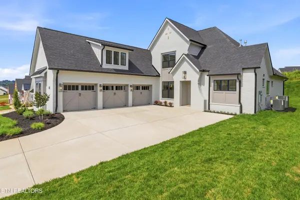 1220 Wagon Hitch Rd, Knoxville, TN 37934
