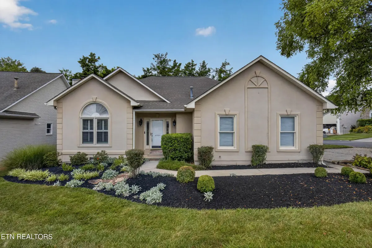 8525 E Cypress Lake Drive, Knoxville, TN 37923 - #1