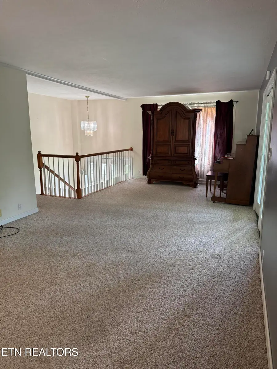 414 Molyneux St, Rockwood, TN 37854 - #3