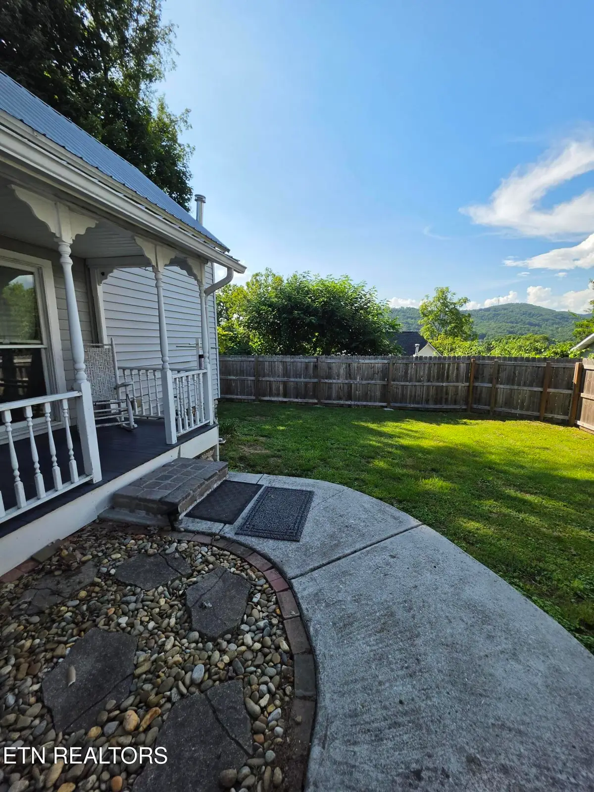 702 Clinton St, Harriman, TN 37748 - #1