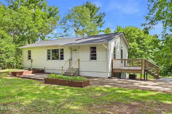 822 Ivory Rd, Athens, TN 37303