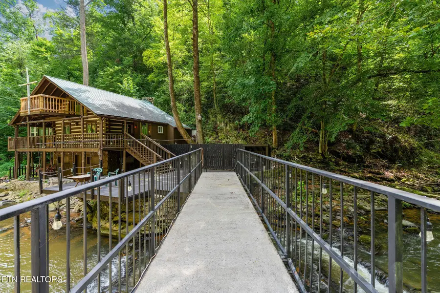 2171 Wears Valley Rd, Sevierville, TN 37862 - #2