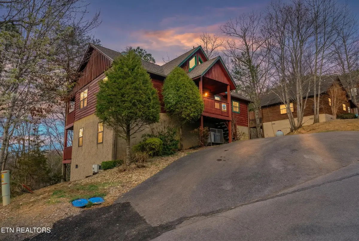 1643 Raccoon Den Way, Sevierville, TN 37862 - #1