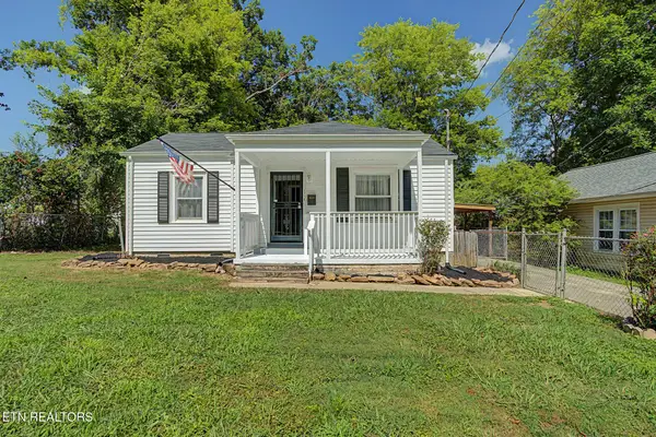 3210 Dempster St, Knoxville, TN 37917