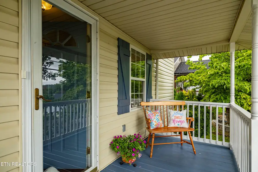 706 N C St, Lenoir City, TN 37771 - #3