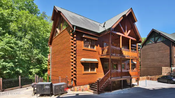 1124 Black Bear Cub Way, Sevierville, TN 37862