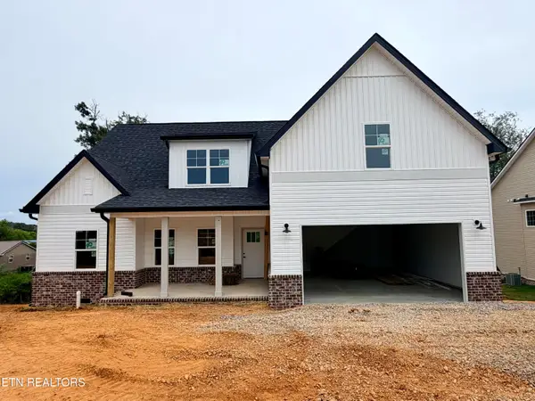 222 English Oak Lane, Lenoir City, TN 37771