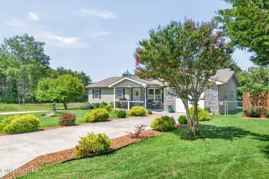258 Cherry St, Crossville, TN 38572 - #3