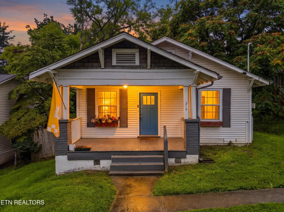 219 N Park St, Knoxville, TN 37914 - #1