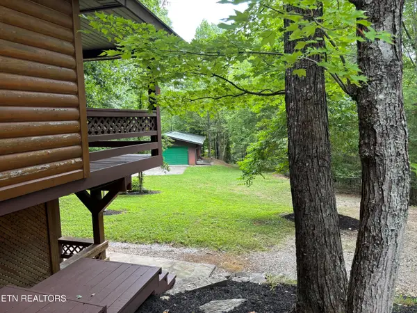 680 Old Furnace Rd, Tellico Plains, TN 37385