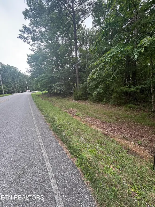 242 Rotherham Drive, Crossville, TN 38558