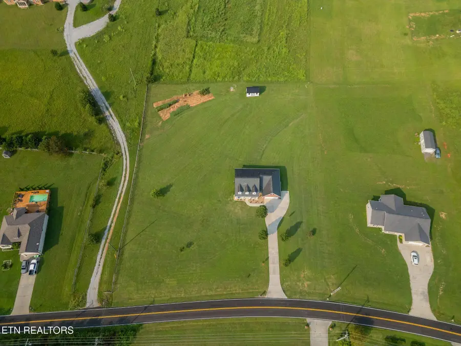 1977 Rays Gap Rd, Sevierville, TN 37876 - #2