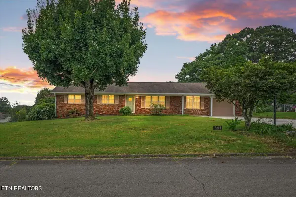 847 Calloway Circle, Lenoir City, TN 37772