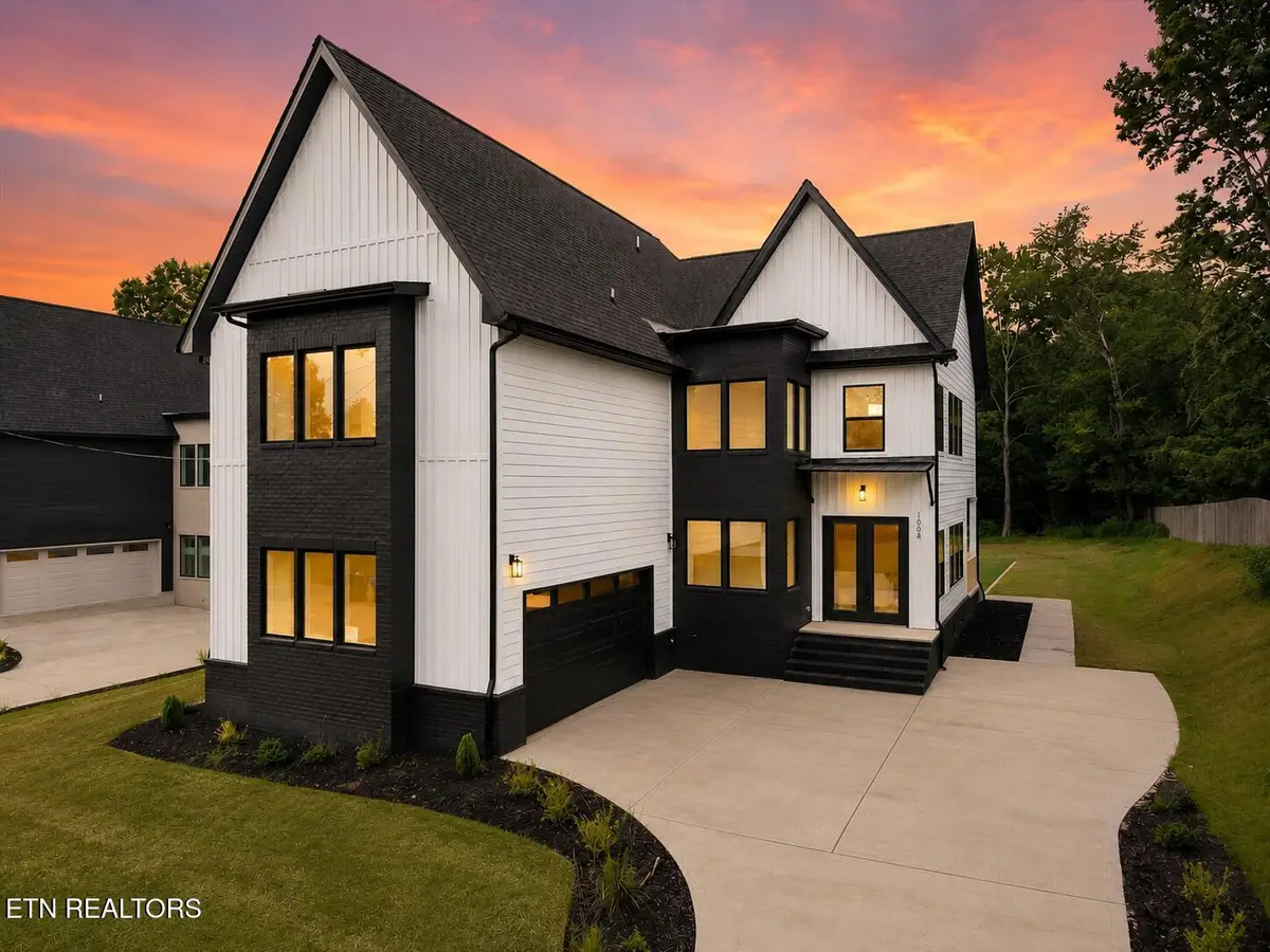 1904 Amherst Rd, Knoxville, TN 37921 - #1