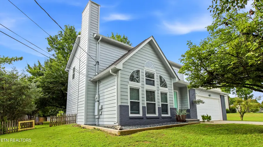 9905 Crestline Drive, Knoxville, TN 37922 - #2
