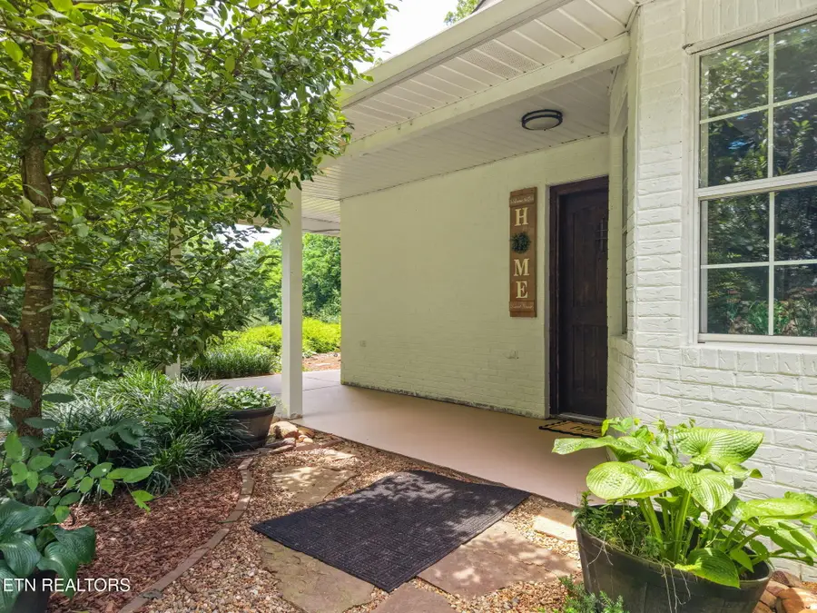 3708 Roberts Rd, Corryton, TN 37721 - #3