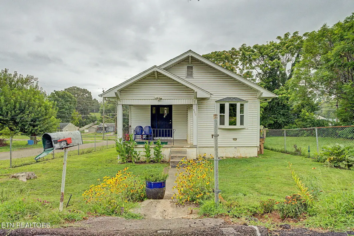 900 W Emerald Ave, Knoxville, TN 37921 - #1