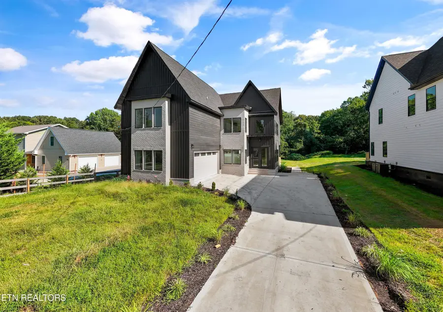 1908 Amherst Rd, Knoxville, TN 37921 - #3