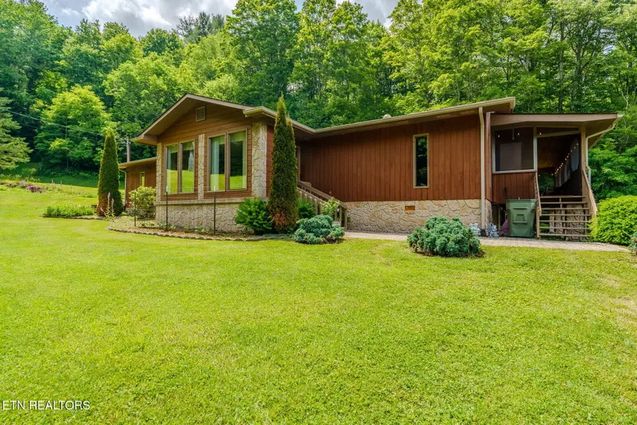 108 Roanwood Rd, Roan Mountain, TN 37687 - #2
