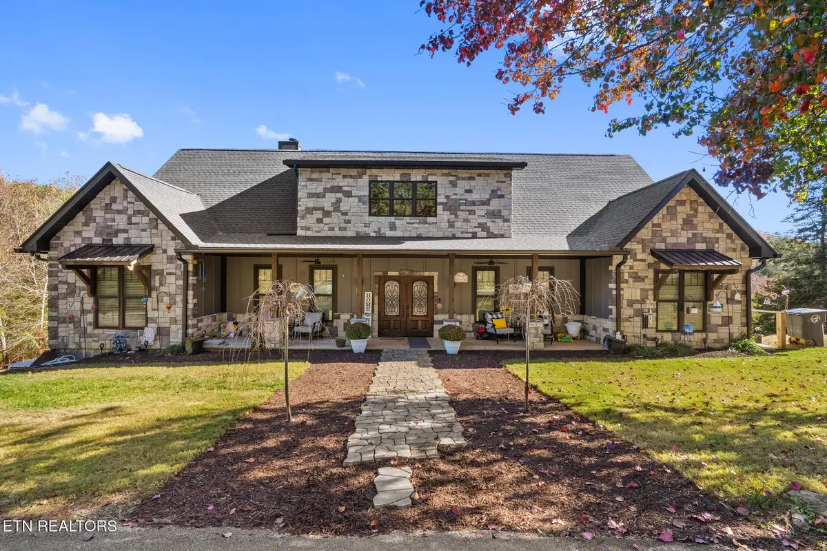 975 Lake Smoky Rd, Sevierville, TN 37876 - #1