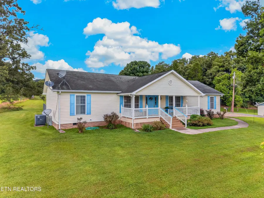 1601 Northern Ridge Rd, Bybee, TN 37713 - #2