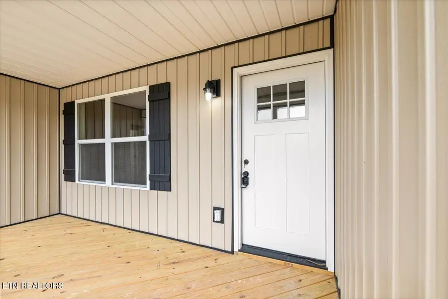 309 Valley View Rd, Lafollette, TN 37766 - #3