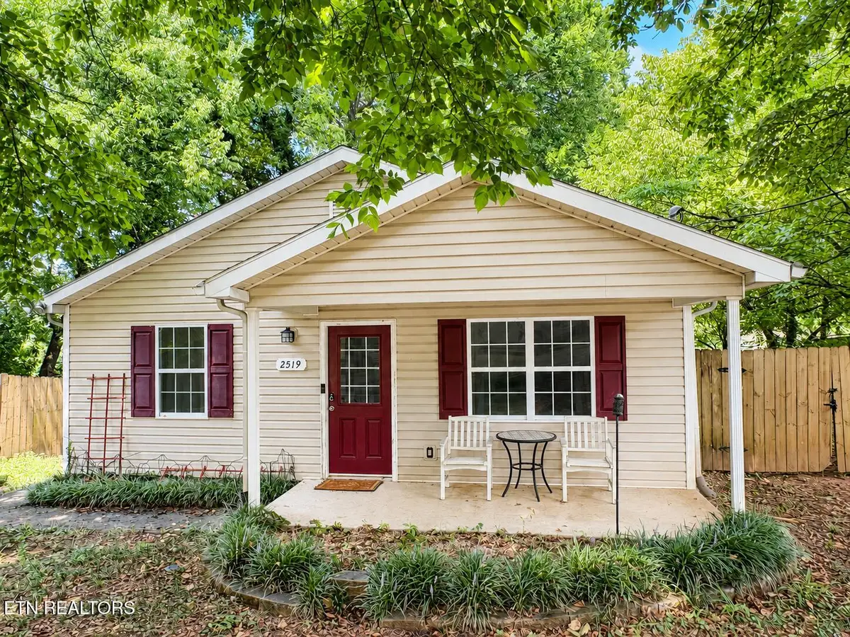 2519 SE Seaton Ave, Knoxville, TN 37920 - #1