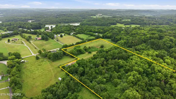 4531 Miser Station Rd, Friendsville, TN 37737