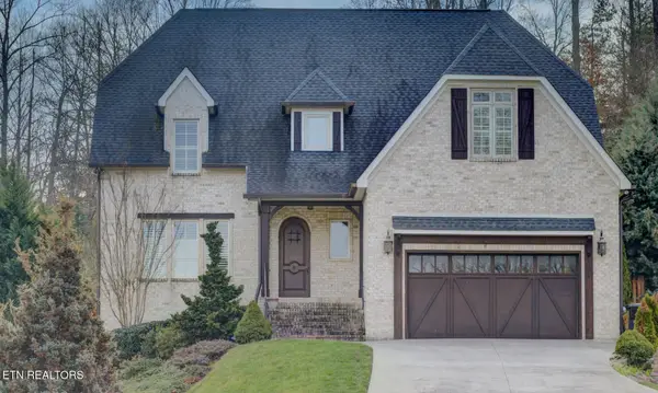 8206 Meadow Falls Lane, Knoxville, TN 37931