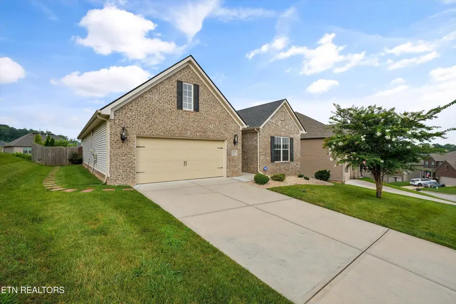 2037 Wooded Mountain Lane, Knoxville, TN 37922 - #2