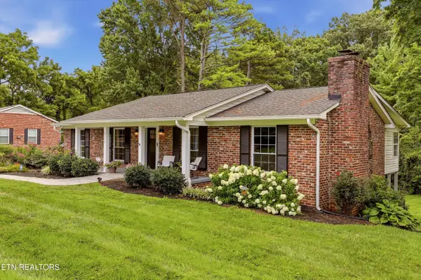 8130 Ainsworth Drive, Knoxville, TN 37909