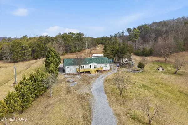 1530 Tom Mccall Rd, Maryville, TN 37801
