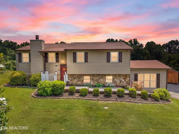 3453 Russellwood Drive, Rockford, TN 37853