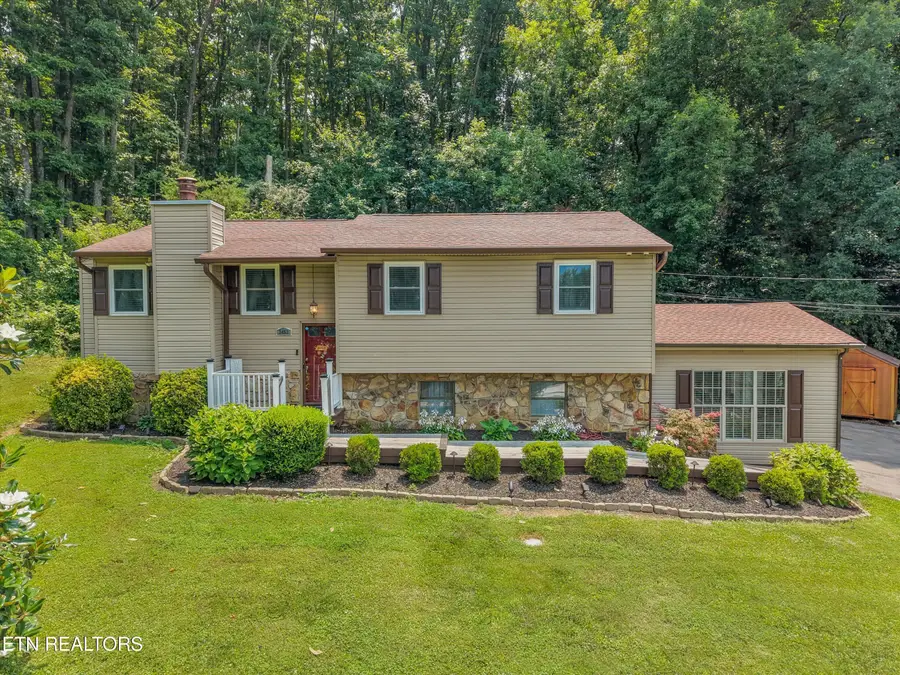 3453 Russellwood Drive, Rockford, TN 37853 - #2