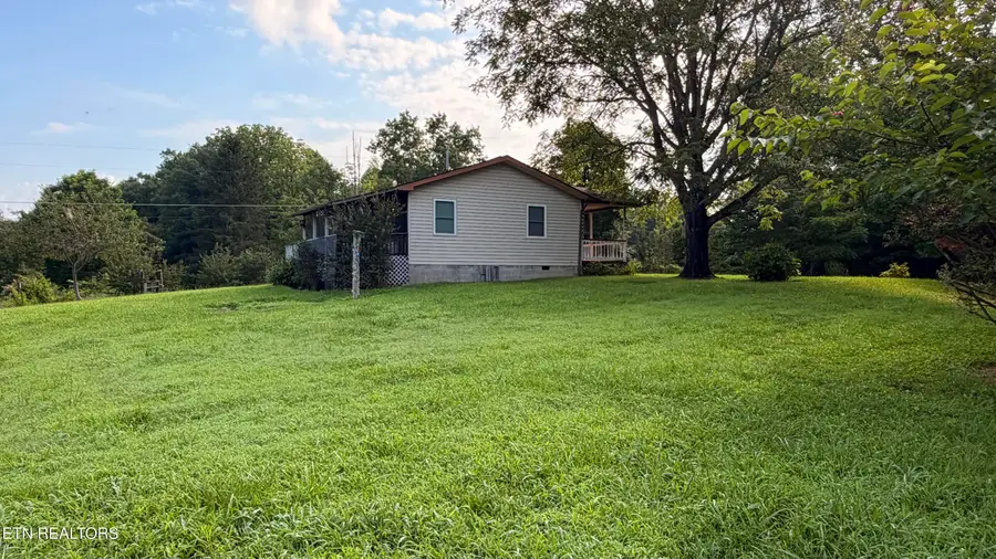420 Black Oak Rd, Oneida, TN 37841 - #3