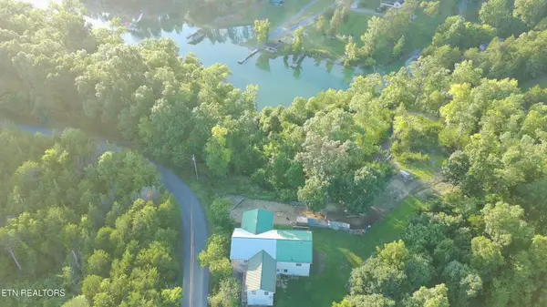 1225 Paradise Lane, Dandridge, TN 37725