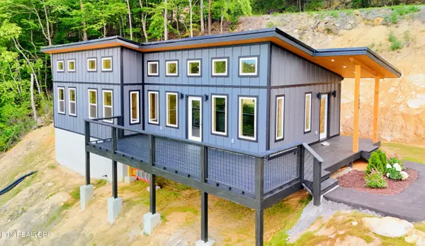2608 Mountain Blvd, Sevierville, TN 37876