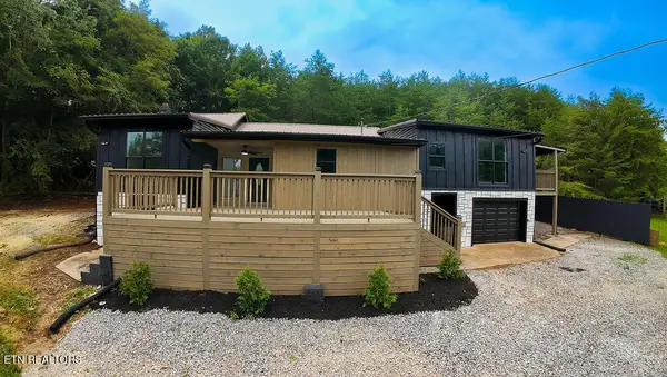 960 Chestnut Grove Rd, Dandridge, TN 37725