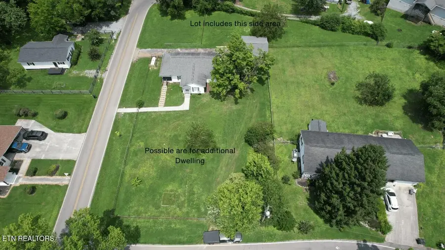 2330 Mitchell Ave, Maryville, TN 37804 - #2