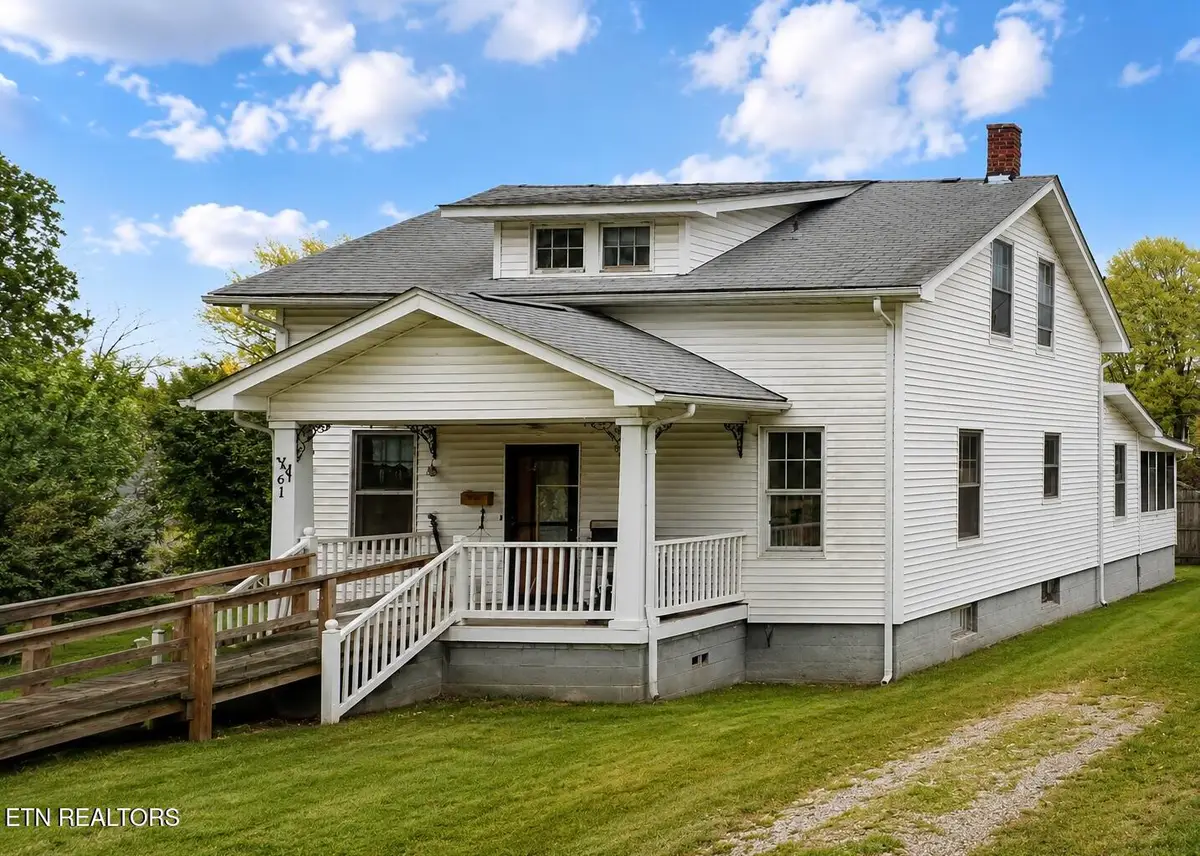 261 W Lincoln Rd, Alcoa, TN 37701 - #1