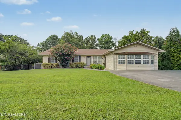 1121 Smokyview Drive, Sevierville, TN 37862