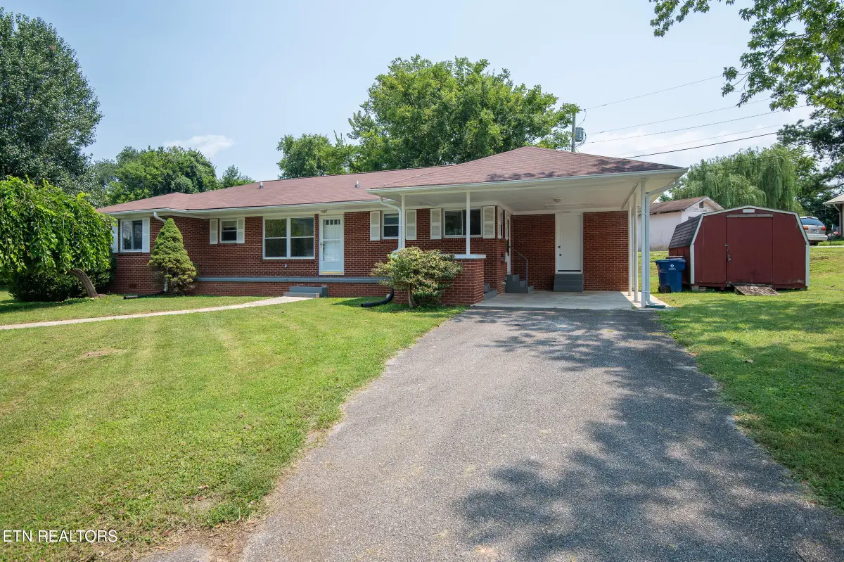 202 Birch St, Harriman, TN 37748 - #1