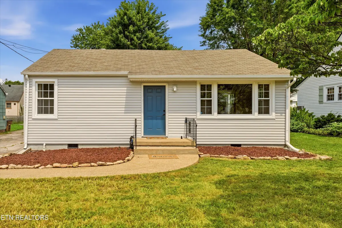 2911 Avondale Ave, Knoxville, TN 37917 - #1