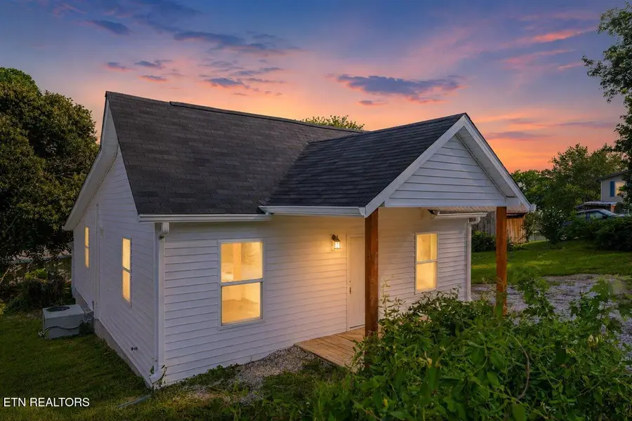 608 E Walden St, Lafollette, TN 37766 - #2