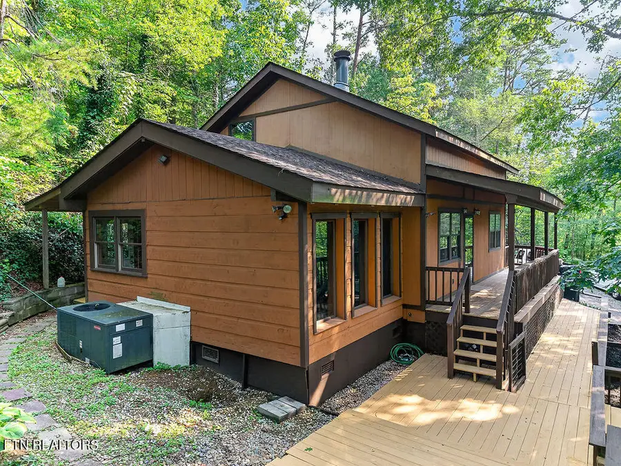 2817 Mountain View Circle, Pigeon Forge, TN 37862 - #3