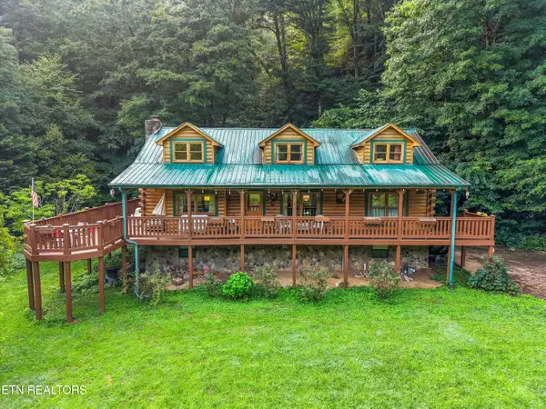 813 Steer Creek Rd, Tellico Plains, TN 37385