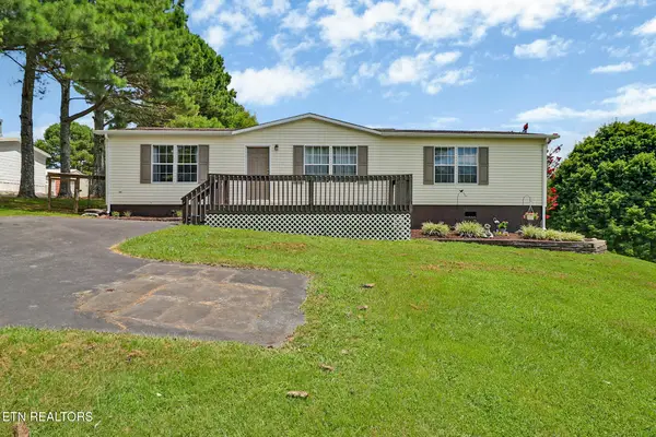 1246 Creston Rd, Crossville, TN 38571