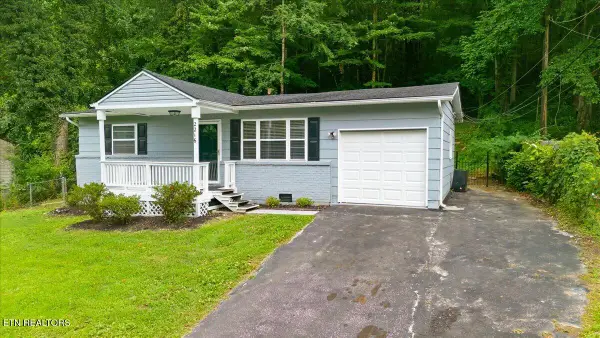 2216 Rifle Range Drive, Knoxville, TN 37918