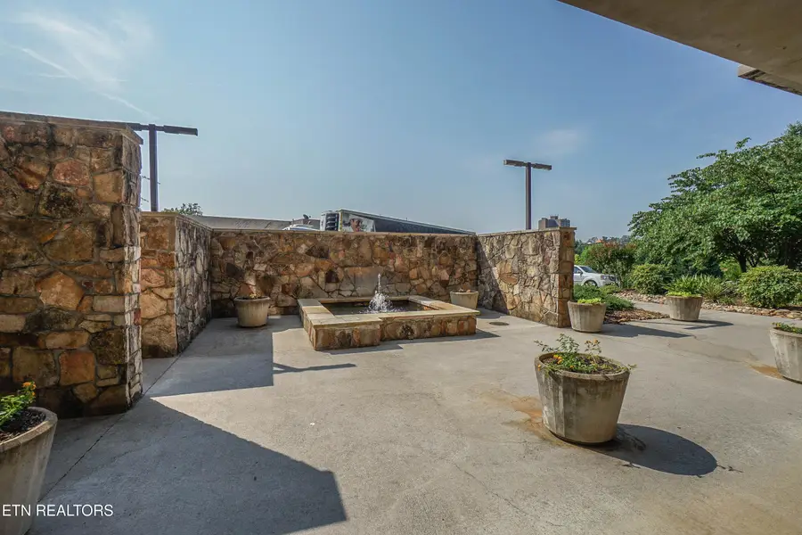 611 Regal Tower, Maryville, TN 37804 - #2